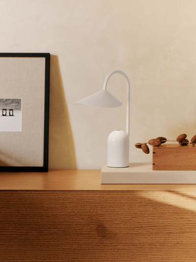 Ferm Living Arum draagbare lamp - wit