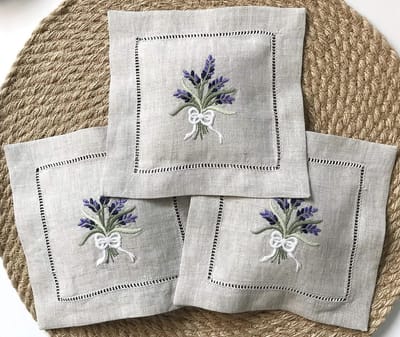 Geborduurde Lavendel Zakjes - Linnen Geurzakjes - Kamer Parfumeren - Handgemaakt Borduurwerk - Set van 3 15x15cm - Natuurlijk Linnen