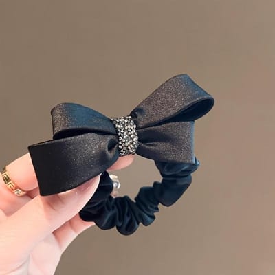 Elegant Satin Leather Hair Scrunchie | Rhinestone, Chic, Featherless, for Women, Suitable for All Seasons zwart