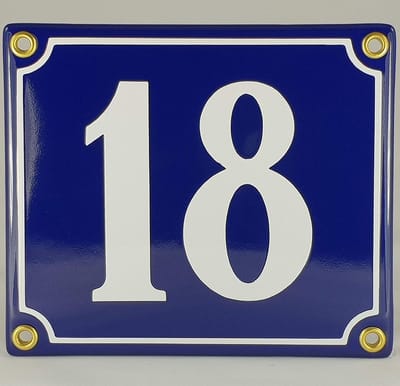 Huisnummer Emaille - Nummerbord Huis - Aan huis - Handgemaakt Verhoogd - 12x14cm Nummer 18 - Blauw Wit