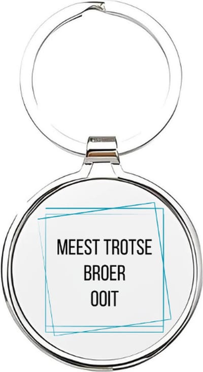 Akyol - meest trotse broer ooit Sleutelhanger - Broer - de leukste broer - broer sleutelhanger - broers sleutelhanger - sleutelhanger voor je broer - familie sleutelhanger - verjaardagscadeautje - broer cadeau - brother - broertje - 4 x 7,5 CM