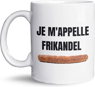 NietMokken.nl - Grappige Mok "Je m'appelle Frikandel" - 325 ml Beker/Tas - Aan Beide Zijden Bedrukt - Vaatwasser- en Magnetronbestendig - Leuk als Cadeau voor Snackliefhebbers - Origineel en Humoristisch Cadeau Idee