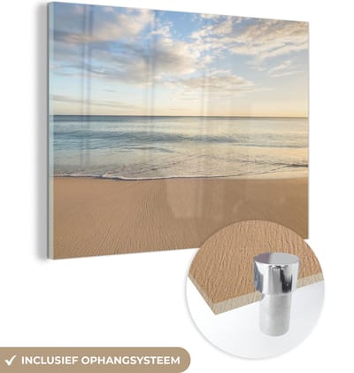 MuchoWow® Glasschilderij 160x120 cm - Schilderij acrylglas - Strand - Water - Wolken - Foto op glas - Muurdecoratie woonkamer - Wanddecoratie slaapkamer - Schilderijen