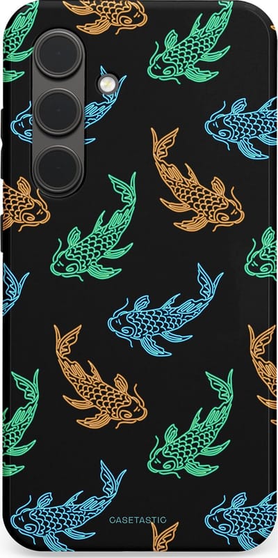 Casetastic hoesje geschikt voor Samsung Galaxy S24 - Dubbellaagse bescherming - Neon Koi - Fashion Case - Zwart Petrol Donkergroen Bruin