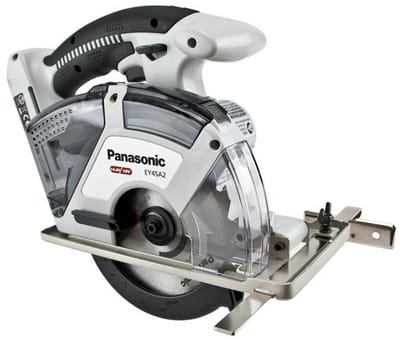 Panasonic EY45A2XW 14.4V / 18V Li-Ion Accu cirkelzaag body - 135mm - Hout