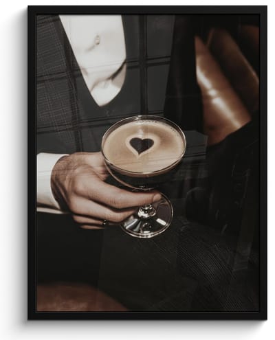 Fotolijst inclusief poster - Posterlijst 50x70 cm - Posters - Hartje - Cocktail - Espresso Martini - Hand - Foto in lijst - Keuken decoratie muur - Wanddecoratie accessoires - Muurdecoratie - Schilderijen