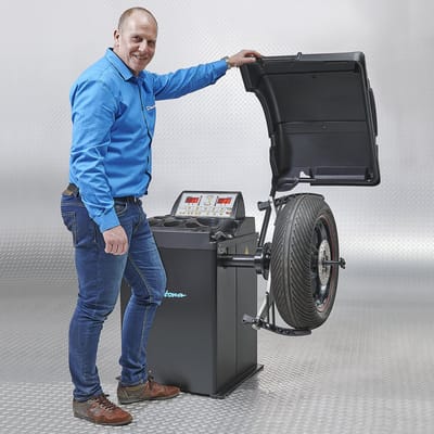 Datona® Digitaal autobanden balanceer apparaat 230V (inclusief adapters)