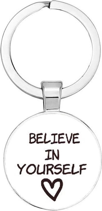 Akyol - Believe in yourself Sleutelhanger - motivatie - iemand die motivatie nodig heeft - discipline - kracht - verjaardagscadeau - cadeau - kado - gift - geschenk - verrassing - 2,5 x 2,5 CM