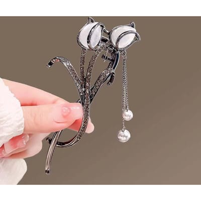 Nieuwe Retro Tulp Kwastje Gedraaide Clip voor Vrouwen Mode Elegante Opaal Steen Paardenstaart Haarclip Eén Lijn Clip Haaraccessoires