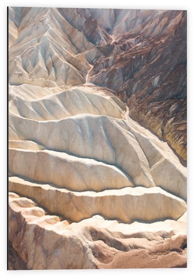 Dibond - Lichte Rotsen - 40x60cm Foto op Aluminium (Wanddecoratie van metaal)