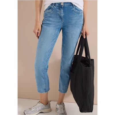 7/8 High Waist straight leg jeans in Slim Fit