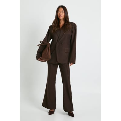 boohoo Dames Op maat gemaakte slim-fit broek met uitspringende pijpen | Chocoladebruin | Maat: 40