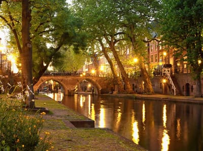 Fotobehang Oude gracht Utrecht 350 x 260 cm - € 235,--