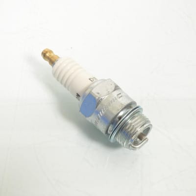 Bougie d'allumage Champion pour Moto Neige CCH514 / D14/013=AB-7 Neuf
