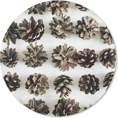 Muismat rond 20x20 cm - Mousepad Dennenappels - Winter - Wit - Ronde muismatten - Kerst - Cadeau - Kerstcadeau voor mannen en voor vrouwen