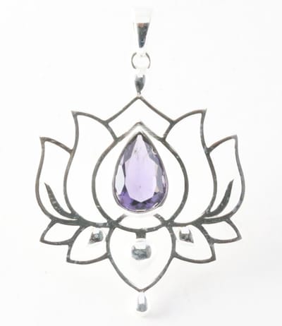 Opengewerkte zilveren lotus hanger met amethist