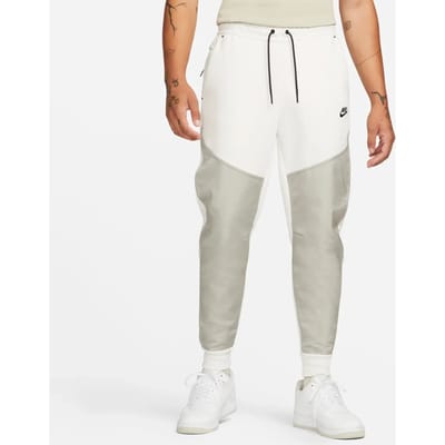 Jogging Nike Tech Overlay