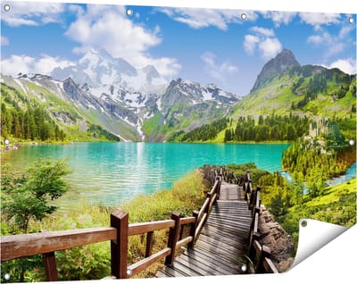 Gards Tuinposter Pad naar een Helder Blauw Meer in de Bergen - 120x80 cm - Tuindoek - Tuindecoratie - Wanddecoratie buiten - Tuinschilderij