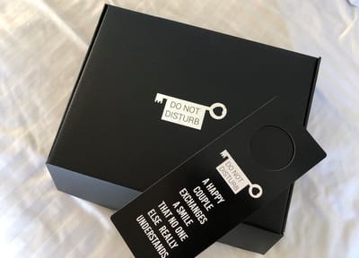 Do Not Disturb Box – Luxe Romantische Cadeaubox voor Koppels – Date Night & Quality Time – Cadeau voor Huwelijk, Jubileum of Valentijn