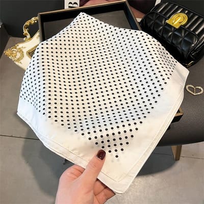 Stippenprint Sjaal Dames Zijden Sjaals Bandana Hijab Nekdoek Sjaal Zakdoek Zomer Haarband Foulard Dame Luxe 70x70cm black