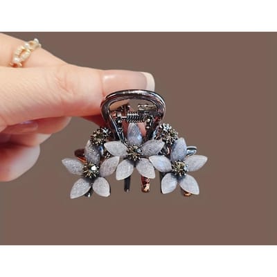 Elegante Strass Bloemen Haarclip Chic Legering Haaienklem voor Vrouwen, Perfect voor Valentijnsdag & Dagelijks Gebruik