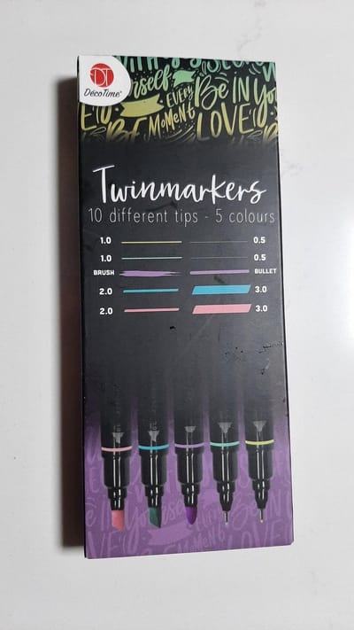 Decotime - 5 twinmarkers kalligrafie - mixed colours - 10 tips - groottes - 5 kleuren - 0,5 - 3,0mm punt - pastel oranje blauw paars groen geel