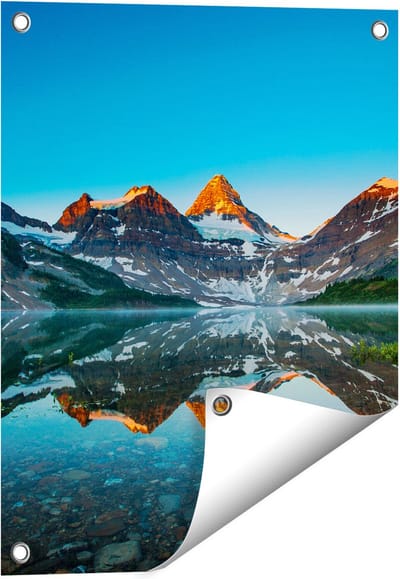 Gards Tuinposter Berg Assiniboine bij het Meer in Canada - 40x50 cm - Tuindoek - Tuindecoratie - Wanddecoratie buiten - Tuinschilderij
