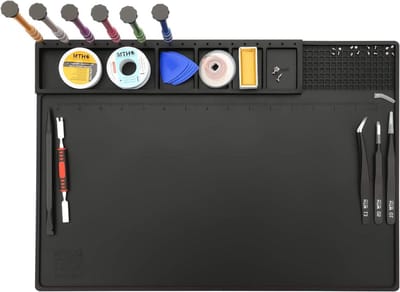 Soldeerwerkmat - Reparatiemat Elektronisch - Elektronica Repareren - Magnetische Onderdelenbakjes - 43 x 30 cm - Zwart