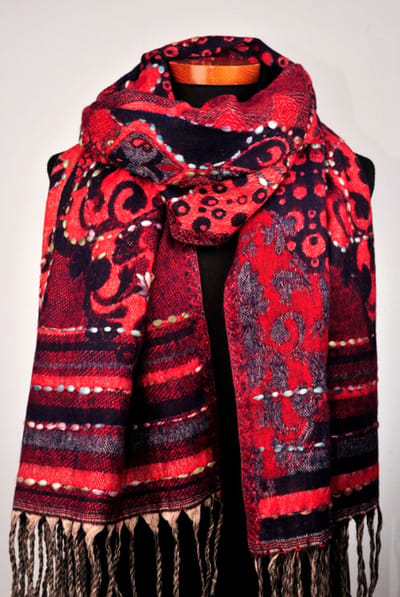 Wollen geborduurde sjaal en omslagdoek Rood Blauw - 70 X 200 cm - Met de hand geborduurd