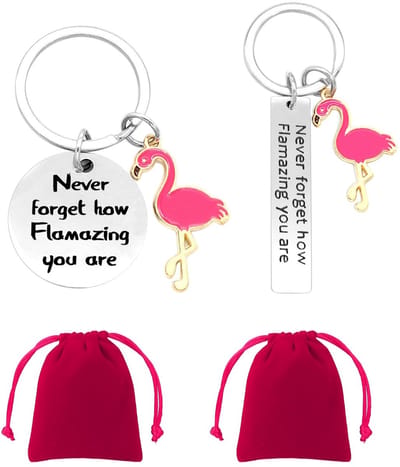 Dailygoods- Sleutelhanger Gepersonaliseerd - Flamingo/Sleutelhanger - 2 Stuks - Roestvrij Staal - Opbergriemen - Motiverende Woorden - Sleutelring