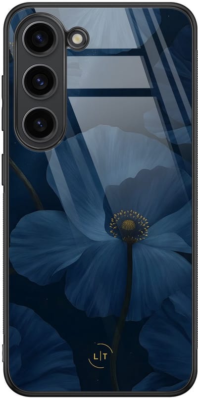 Hoesje geschikt voor Samsung Galaxy S23 - Midnight garden - Luxe Glazen Hardcase - Bloemen - Blauw