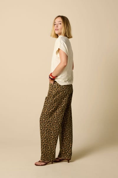 Sissy-Boy - Bruine mid waist barrel jeans met leopard print