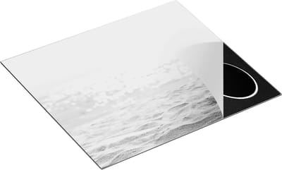 Chefcare Inductie Beschermer Helder Witte Strand met Zee Uitzicht - Zwart Wit - 60x50 cm - Afdekplaat Inductie - Kookplaat Beschermer - Inductie Mat