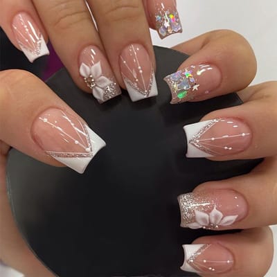 Dailygoods- Kunstnagels Set van 24 - Glanzend Roze - Franse Kunstnagels met Strass - Plaknagels met Lijm - Inclusief Nagelvijl en Houten Stok - Hoogwaardige Nagelkuns - Nepnagels