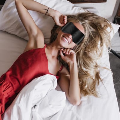 Zacht en Comfortabel Satijnen Oogmasker voor Slaap, Reizen en Meditatie - Verstelbaar en Donker voor Optimale Oogbescherming