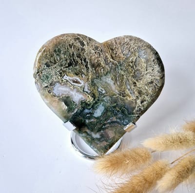 Edelsteen Grote Druzy Mosagaat Hart op Metalen Standaard – #56 173gram