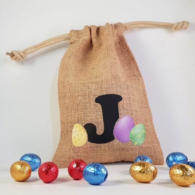 Paaszakje - letter J - pasen, paaseitjes, paaseizakje, cadeautje, feestdag, paashaas, paaseieren, verpakken