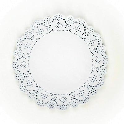Cake decoratie pads 32cm - witte papier doilies - stevige lacy randen - perfect voor feesttafels - m-winkel