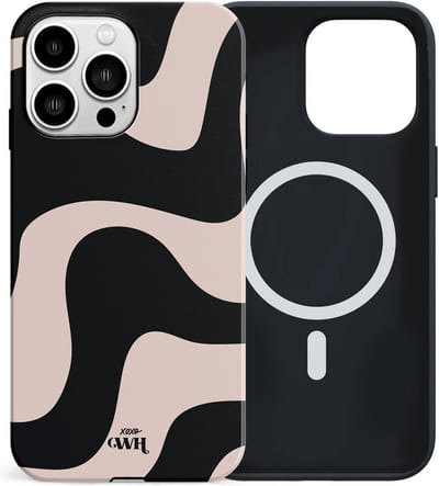 xoxo Wildhearts siliconen hoesje geschikt voor iPhone 15 Pro MagSafe hoesje - Ride With Me - Double Layer - Magnetisch telefoonhoesje - Magneet case - Backcover met dubbele beschermlaag - Golvenprint - Golvend patroon - golven - Beige / Zwart