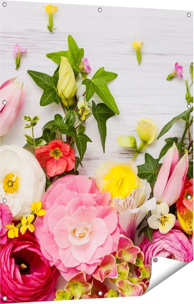 Gards Tuinposter Bloemen op een Witte Houten Achtergrond - 90x120 cm - Tuindoek - Tuindecoratie - Wanddecoratie buiten - Tuinschilderij