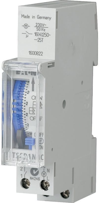 Eaton analoge schakelklok 1 maak dag synchronisatie DIN rail montage - 167389 - E3K43