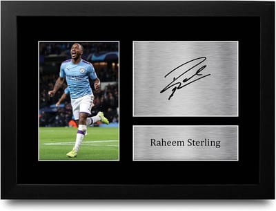 Voetbal Foto Display - Gesigneerde Foto Wanddecoratie - Cadeau Vinden - Geprint Replica Handtekening - A4 297x210mm - Zwart