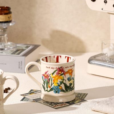 Retro Franse Koffie Enkele Kop Vlinder Engelse Letter Mok Grote Capaciteit Hoge Temperatuur Bestendigheid Keramische Mok Draagbare Doos W3340WW-380ML beige