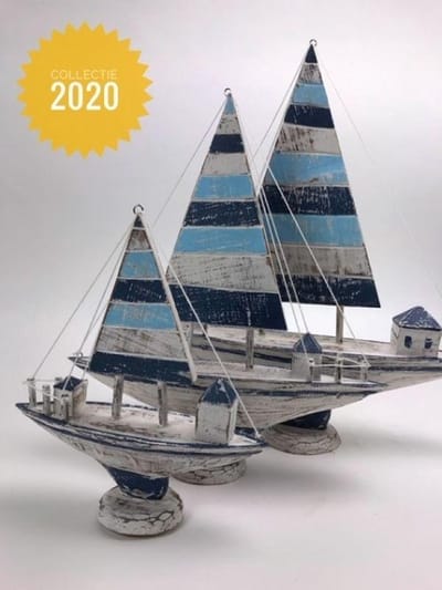 Set van drie houten boten in verschillende maten handgemaakt en in Ibiza-style