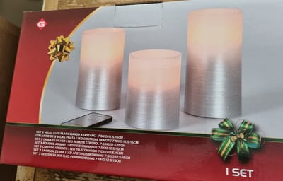 LED kaarsen/stompkaarsen met bewegende vlam en afstandsbediening - zilverkleurig - set van 3