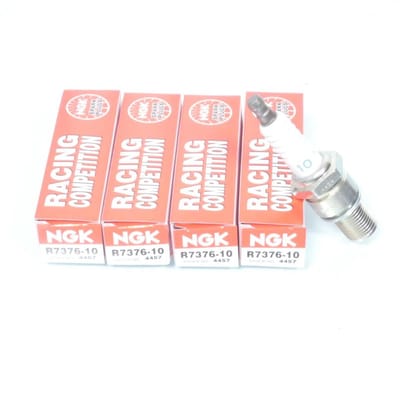 Bougie d'allumage NGK pour Moto Honda 125 RS R 2001 à 2020 R7376-10 / 4457 / Par 4 Neuf