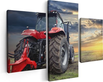 Artaza Canvas Schilderij Drieluik Rode Tractor bij Zonsondergang - Trekker - 90x60 - Foto Op Canvas - Canvas Print