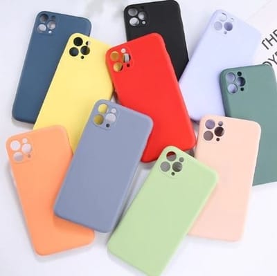 ShieldCase Siliconen hoesje met camera bescherming geschikt voor Apple iPhone 11 Pro - rood - Flexibele en Schokbestendige Case - Krasbestendige Silicone Cover - Luxe Silicone Accessoire - Zacht en Stijlvol Telefoonhoesje