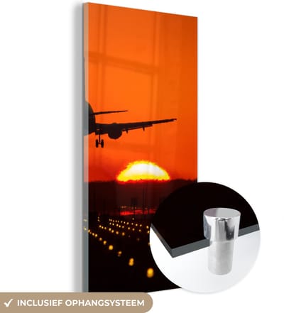 MuchoWow® Glasschilderij 80x160 cm - Schilderij acrylglas - Zonsondergang - Vliegtuig - Oranje - Zon - Foto op glas - Schilderijen