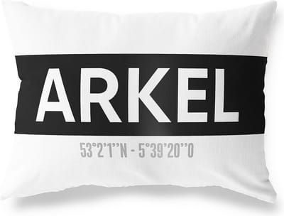 Tuinkussen ARKEL - ZUID-HOLLAND met coördinaten - Buitenkussen - Bootkussen - Weerbestendig - Jouw Plaats - Studio216 - Modern - Zwart-Wit - 50x30cm